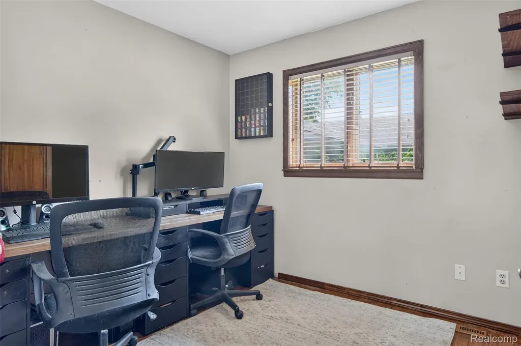 44100 Somerset Square Canton Charter Township MI 48187