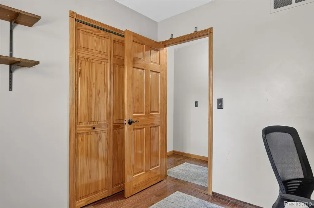 44100 Somerset Square Canton Charter Township MI 48187