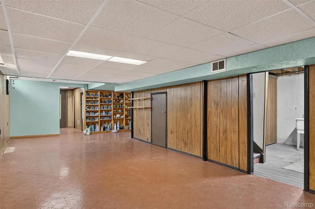 44100 Somerset Square Canton Charter Township MI 48187
