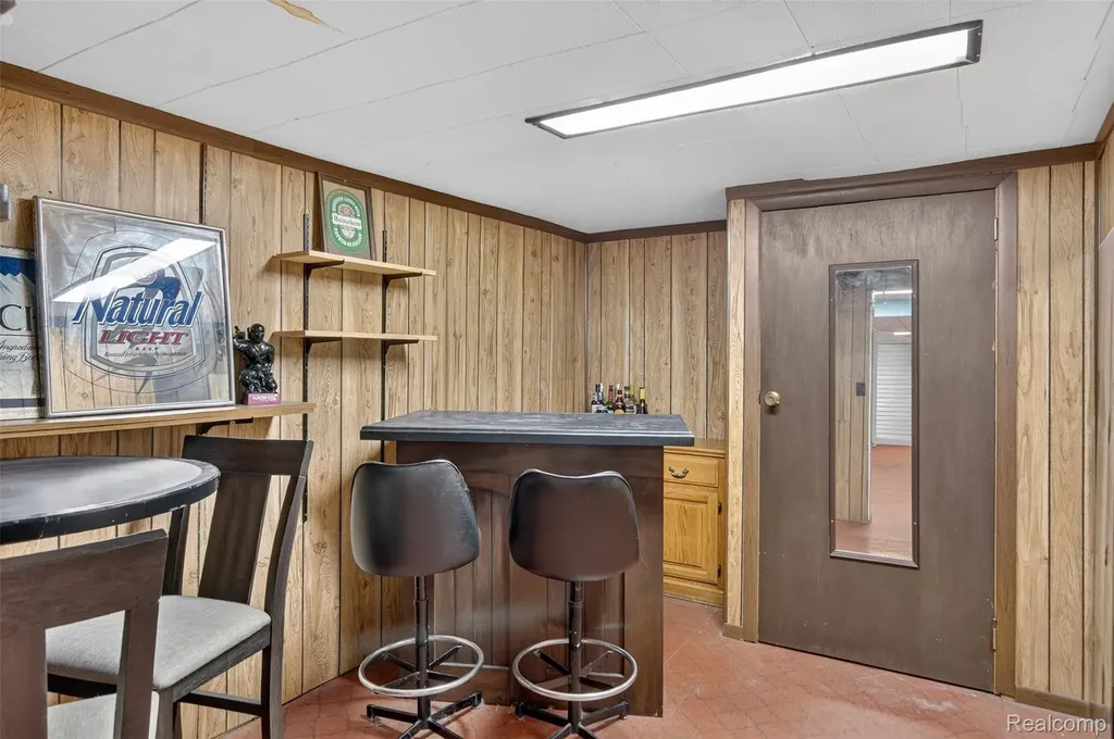 44100 Somerset Square Canton Charter Township MI 48187