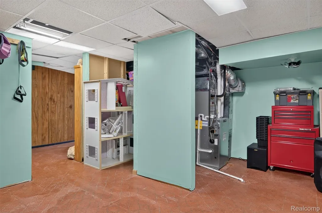 44100 Somerset Square Canton Charter Township MI 48187