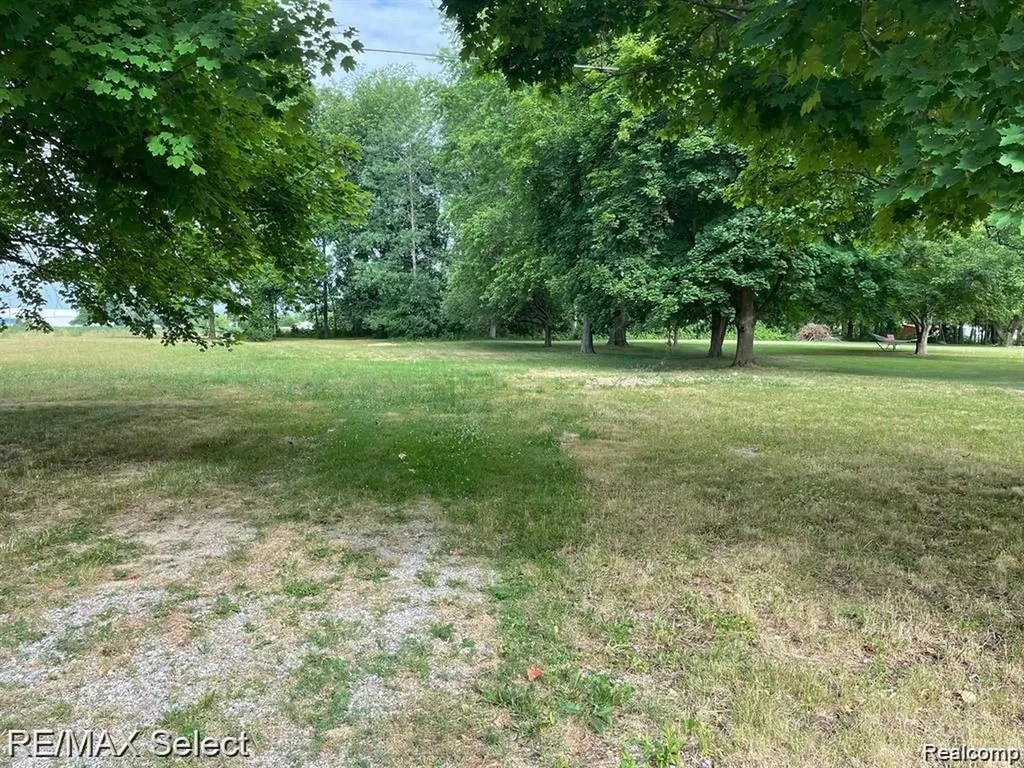 11260 Main Road Fenton Charter Township MI 48430