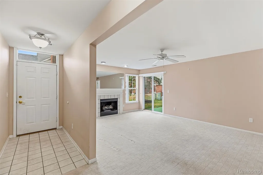 43427 Claremont Drive E Clinton Charter Township MI 48038