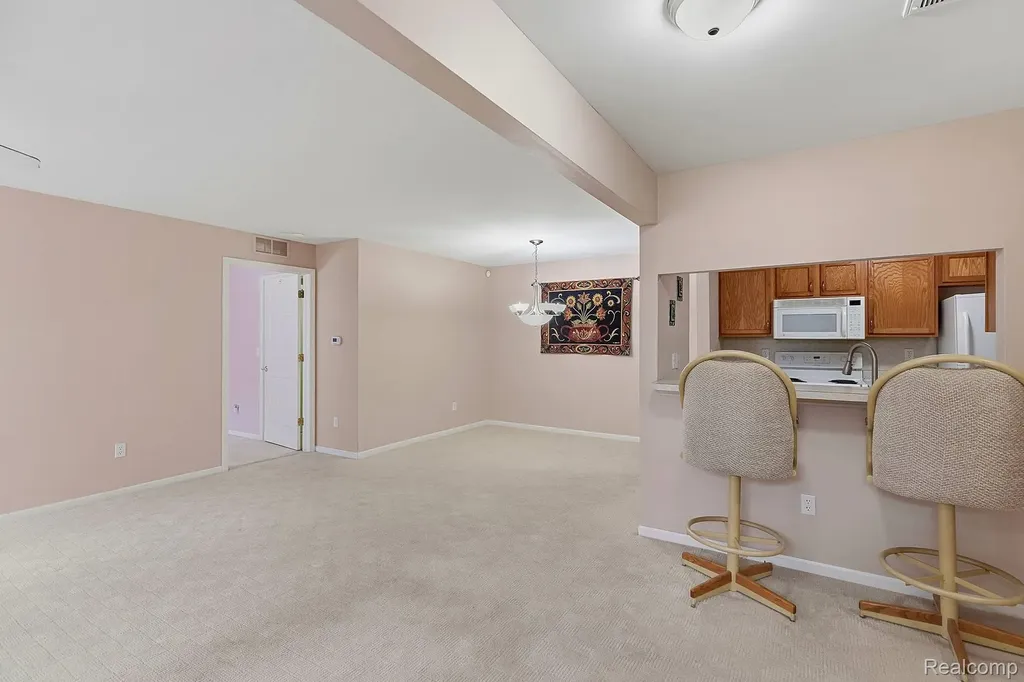 43427 Claremont Drive E Clinton Charter Township MI 48038