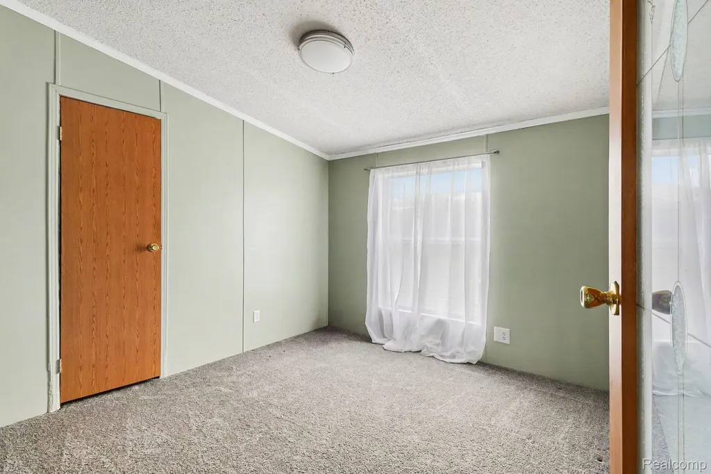 2515 Shakespeare Lane Salem Township MI 48167
