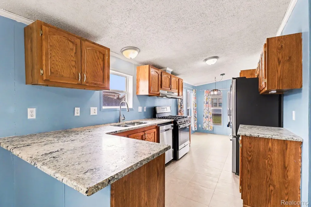 2515 Shakespeare Lane Salem Township MI 48167