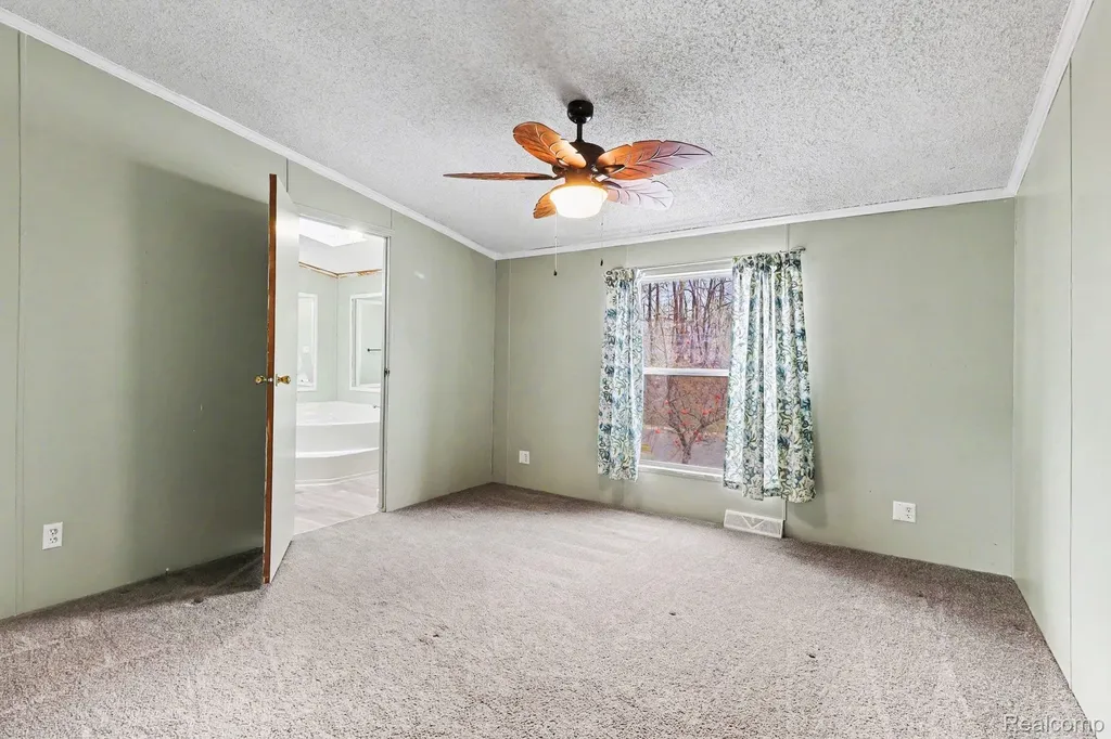 2515 Shakespeare Lane Salem Township MI 48167