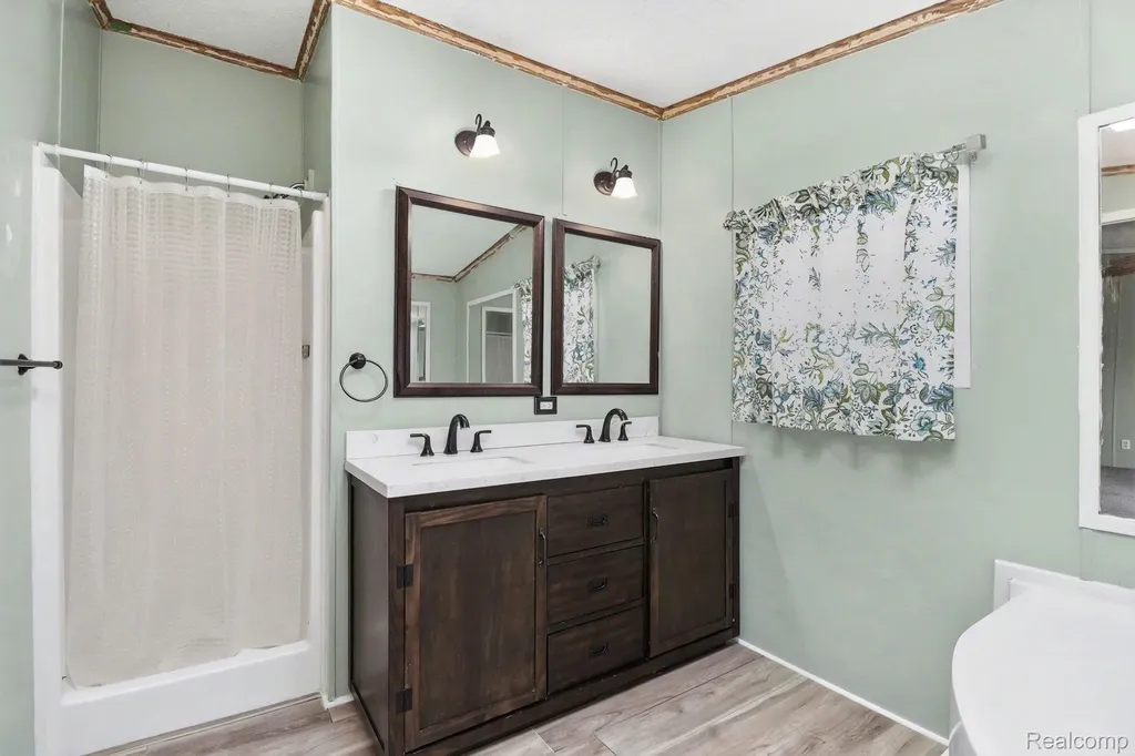2515 Shakespeare Lane Salem Township MI 48167