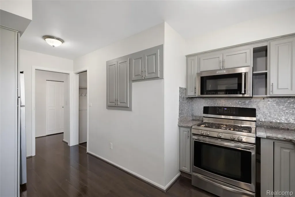 25538 Parsons Drive Southfield City MI 48075