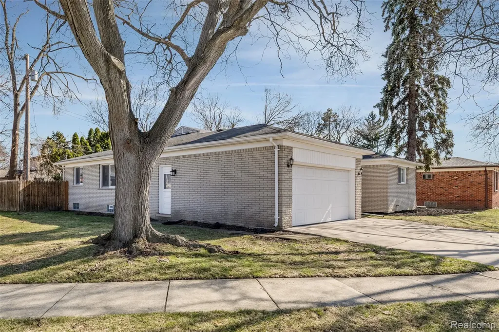 25538 Parsons Drive Southfield City MI 48075