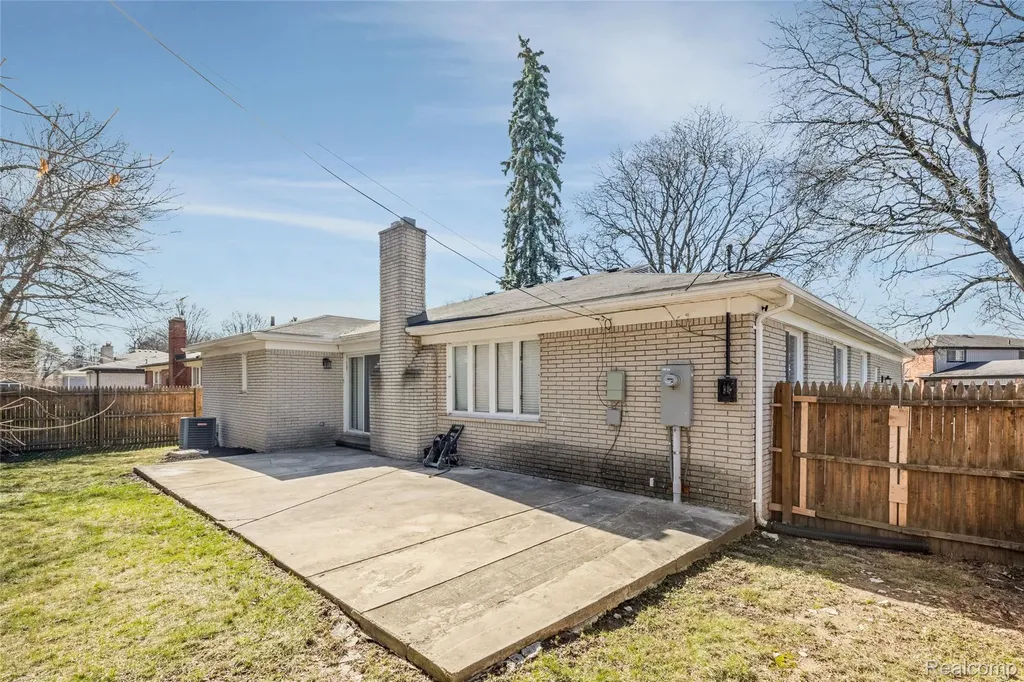 25538 Parsons Drive Southfield City MI 48075