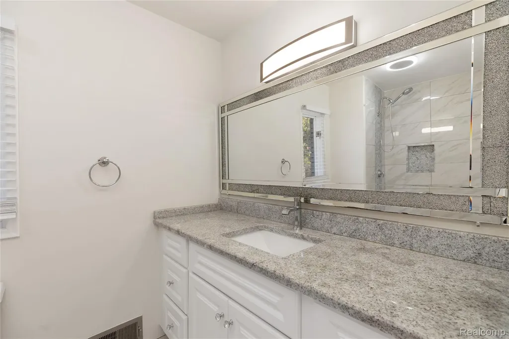 25538 Parsons Drive Southfield City MI 48075