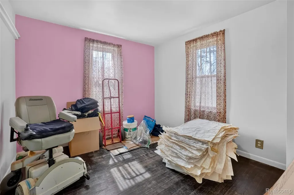 13343 N Fenton Road Fenton Charter Township MI 48430