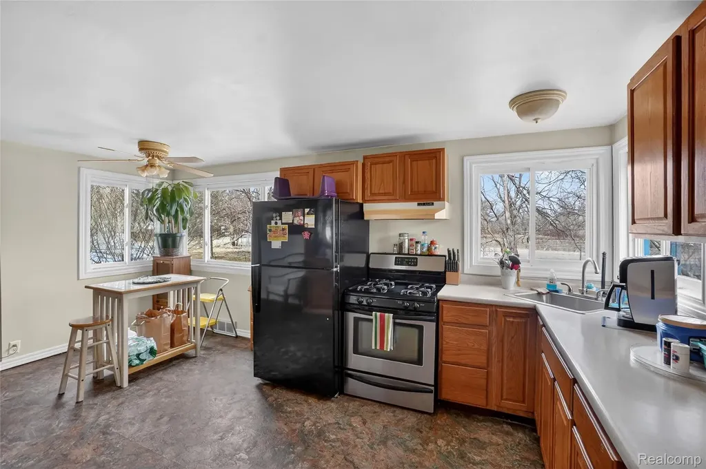 13343 N Fenton Road Fenton Charter Township MI 48430
