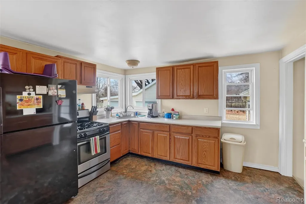 13343 N Fenton Road Fenton Charter Township MI 48430