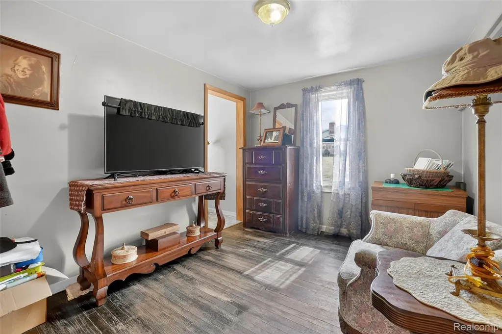 13343 N Fenton Road Fenton Charter Township MI 48430