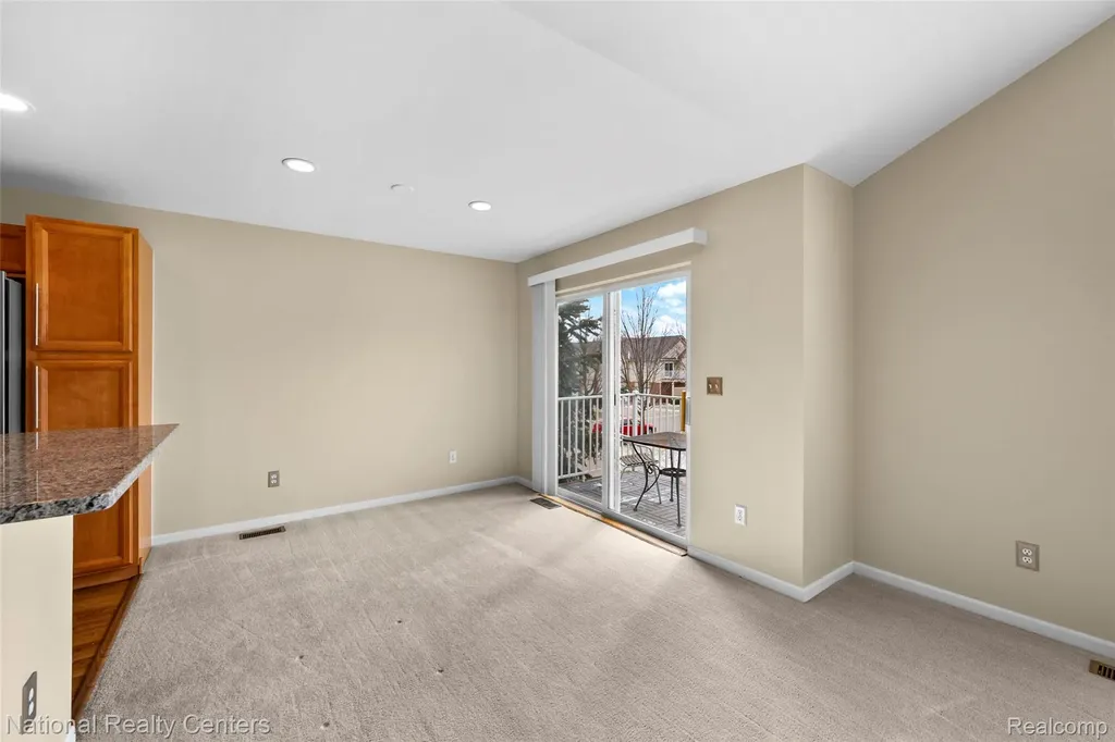 7201 Farmingdale Lane Commerce Charter Township MI 48390