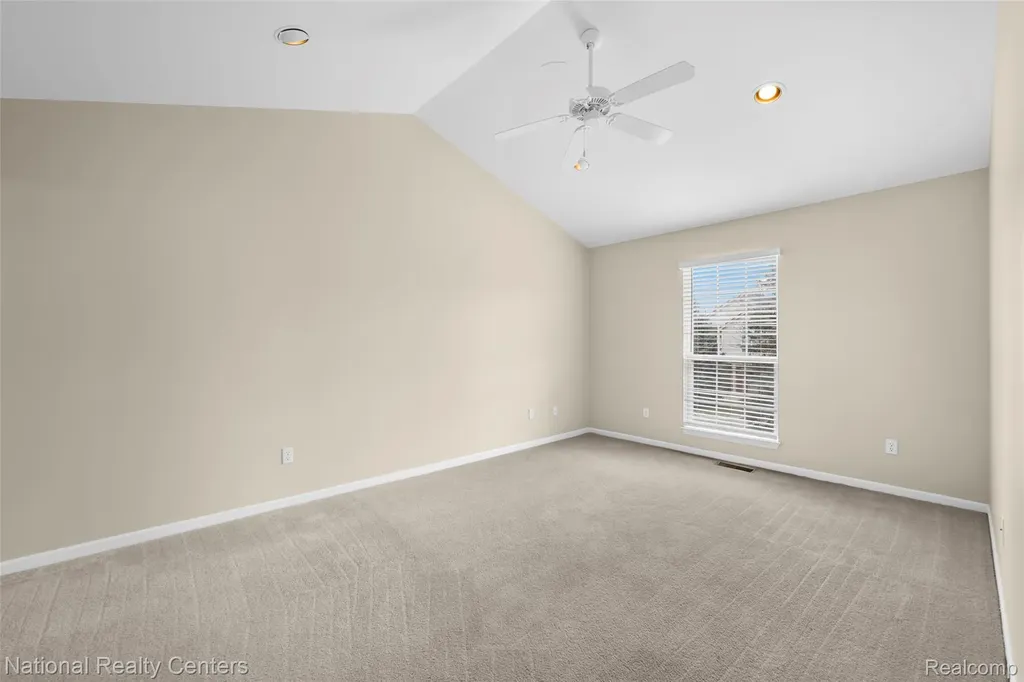 7201 Farmingdale Lane Commerce Charter Township MI 48390