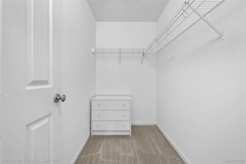 7201 Farmingdale Lane Commerce Charter Township MI 48390