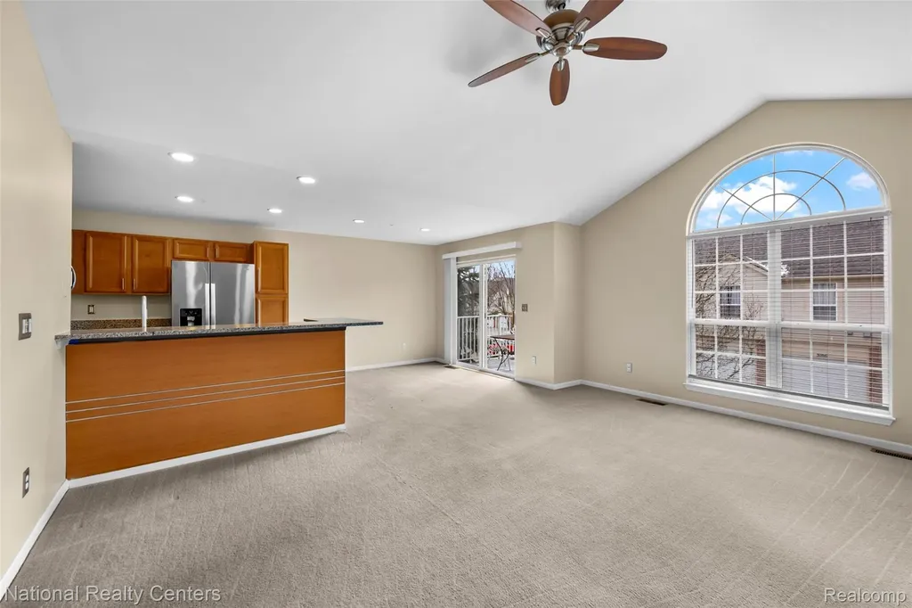7201 Farmingdale Lane Commerce Charter Township MI 48390