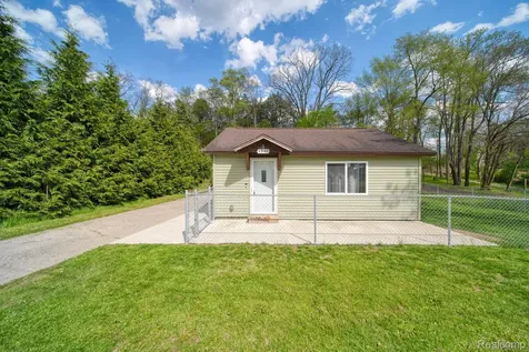 4849 Wolf Lake Road Napoleon Township MI 49240