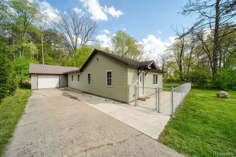 4849 Wolf Lake Road Napoleon Township MI 49240