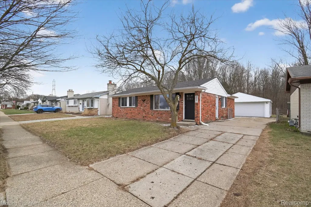 38061 Walnut Street Romulus City MI 48174