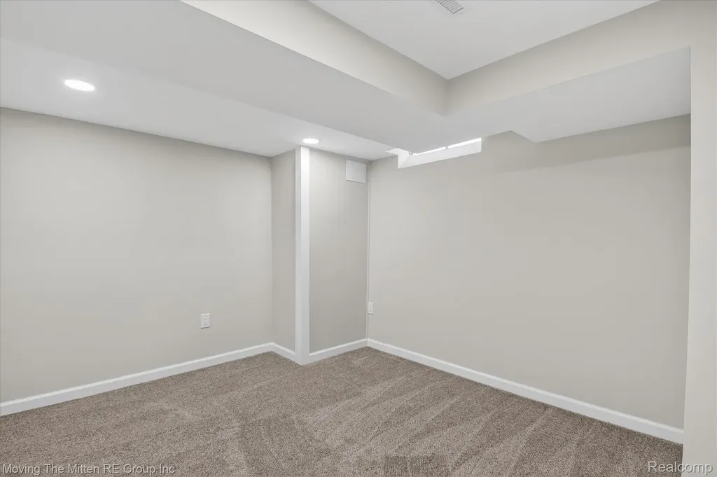 38061 Walnut Street Romulus City MI 48174