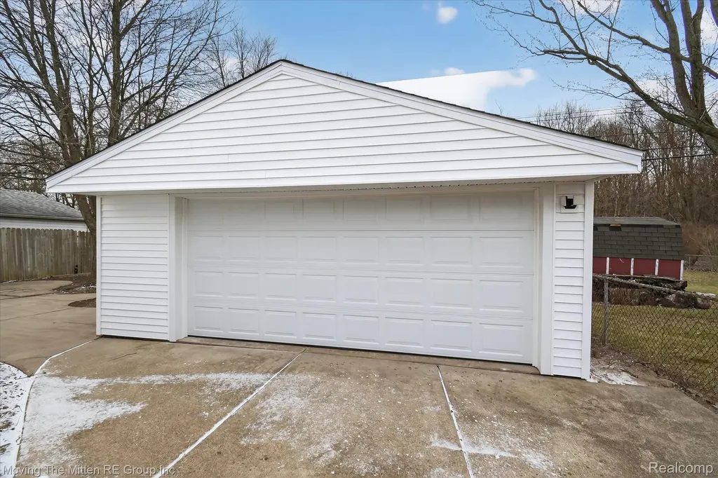 38061 Walnut Street Romulus City MI 48174