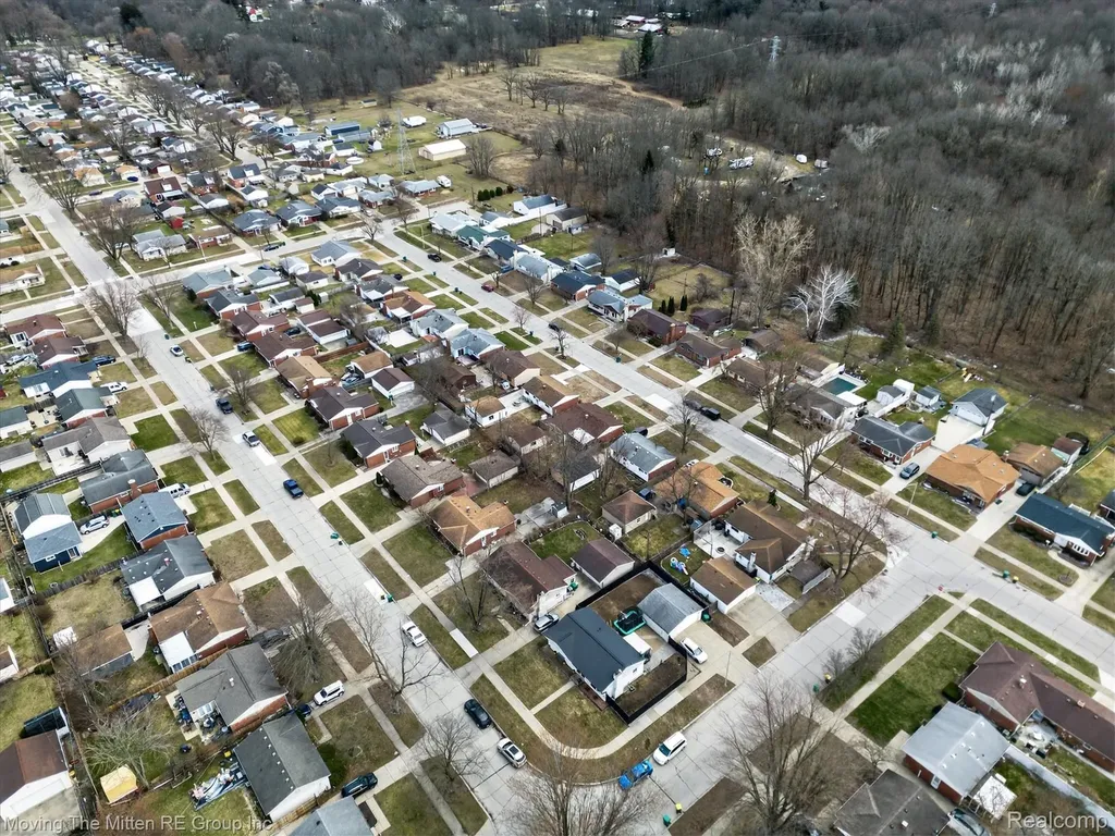 38061 Walnut Street Romulus City MI 48174