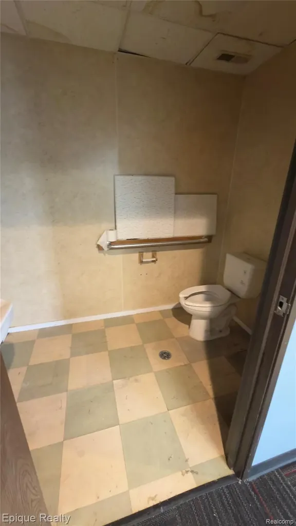 2970 Cherryhill Drive Fort Gratiot Charter Township MI 48059
