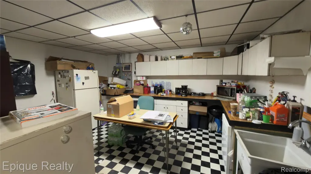 2970 Cherryhill Drive Fort Gratiot Charter Township MI 48059