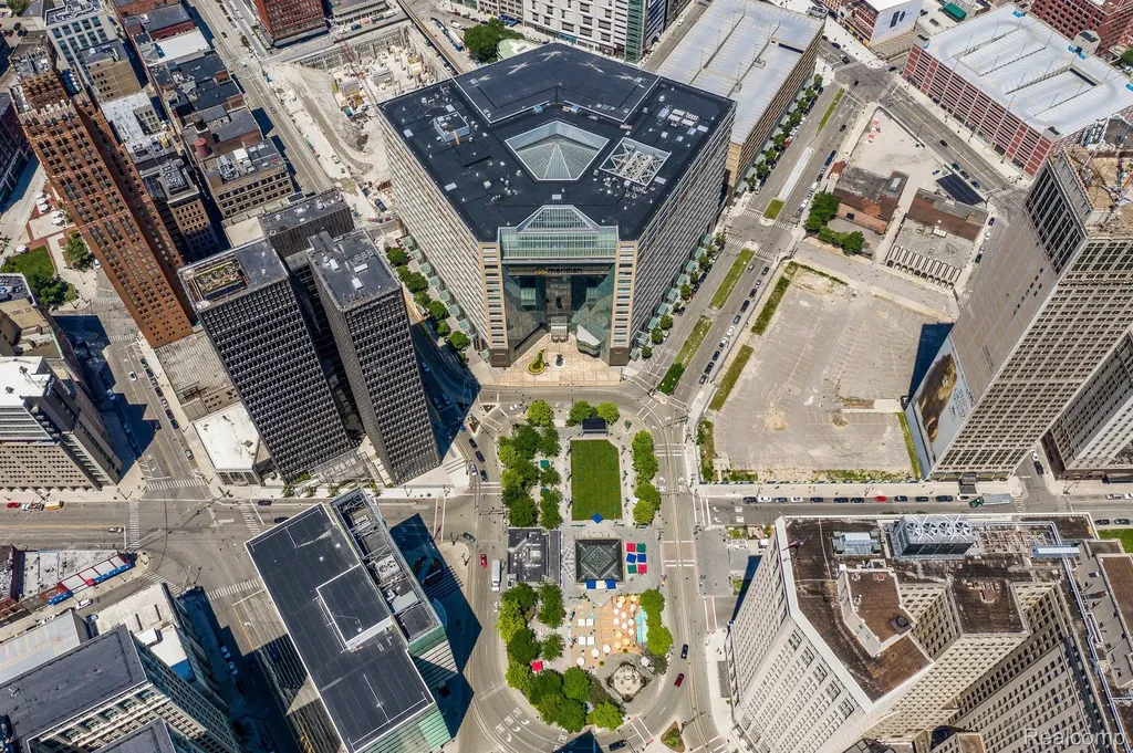 525 W Lafayette Boulevard Detroit City MI 48226