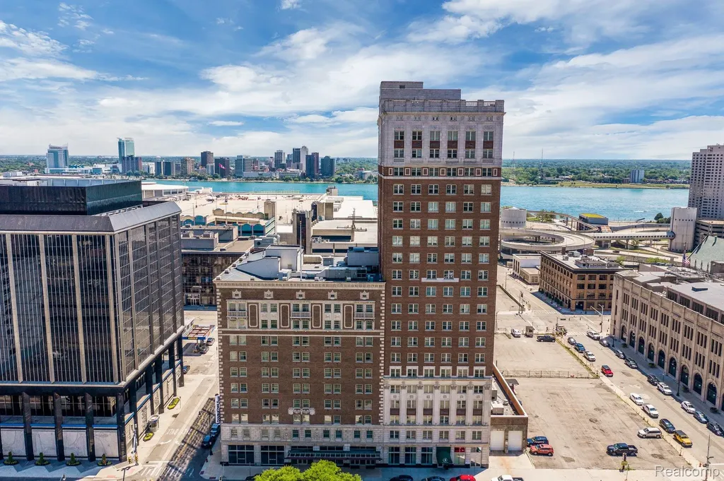 525 W Lafayette Boulevard Detroit City MI 48226