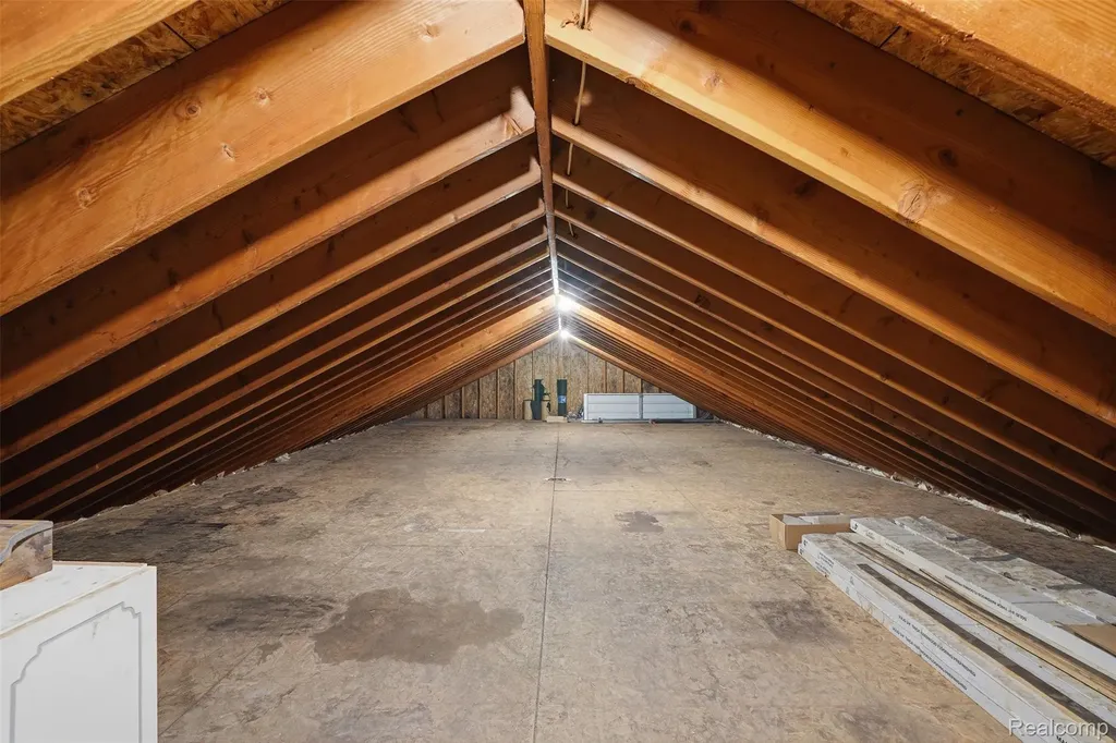 12913 9 Mile Road Green Oak Township MI 48178