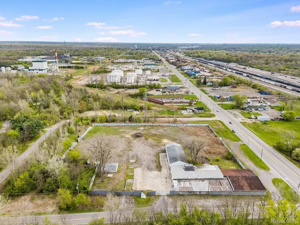 5522 N Dort Highway Genesee Charter Township MI 48505