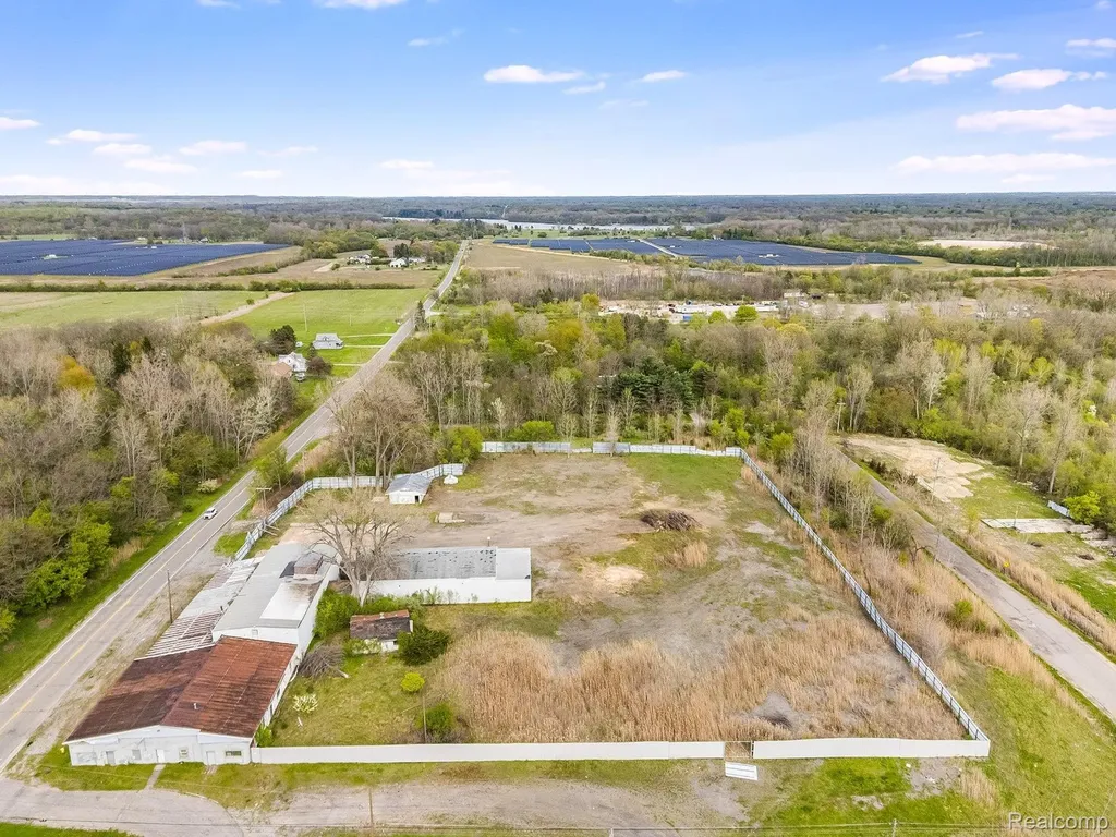 5522 N Dort Highway Genesee Charter Township MI 48505