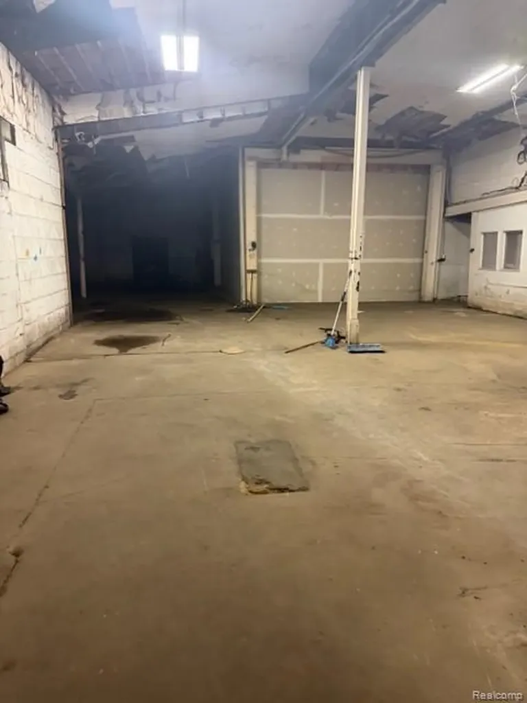 5522 N Dort Highway Genesee Charter Township MI 48505