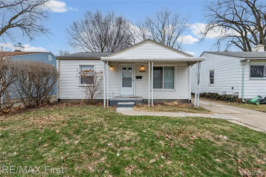 22000 Cunningham Avenue Warren City MI 48091