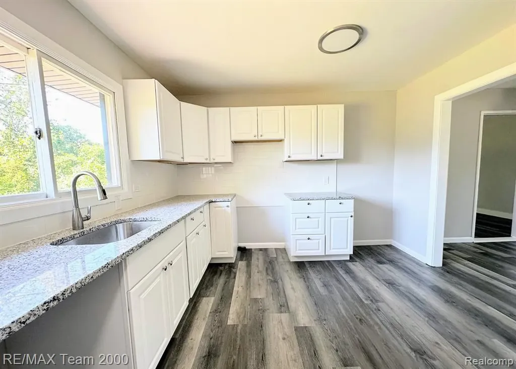 316 Lytle Place Garden City City MI 48135
