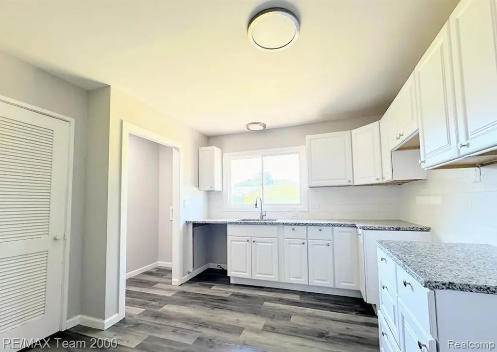 316 Lytle Place Garden City City MI 48135