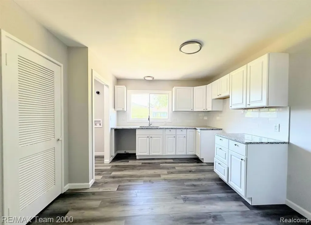 316 Lytle Place Garden City City MI 48135
