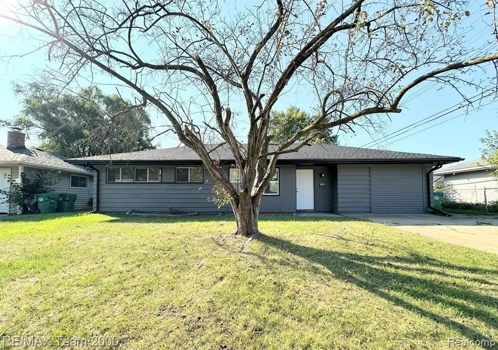316 Lytle Place Garden City City MI 48135