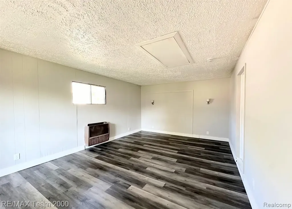 316 Lytle Place Garden City City MI 48135
