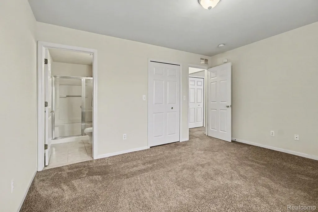 20006 Hidden Oaks Drive Brownstown Charter Township MI 48183