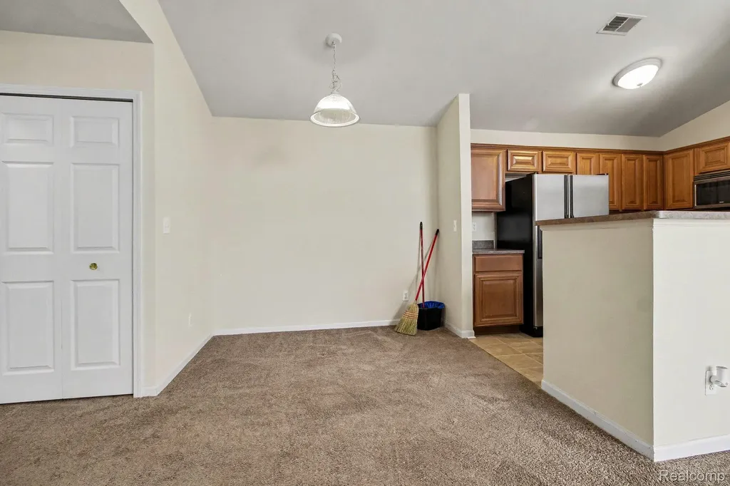20006 Hidden Oaks Drive Brownstown Charter Township MI 48183