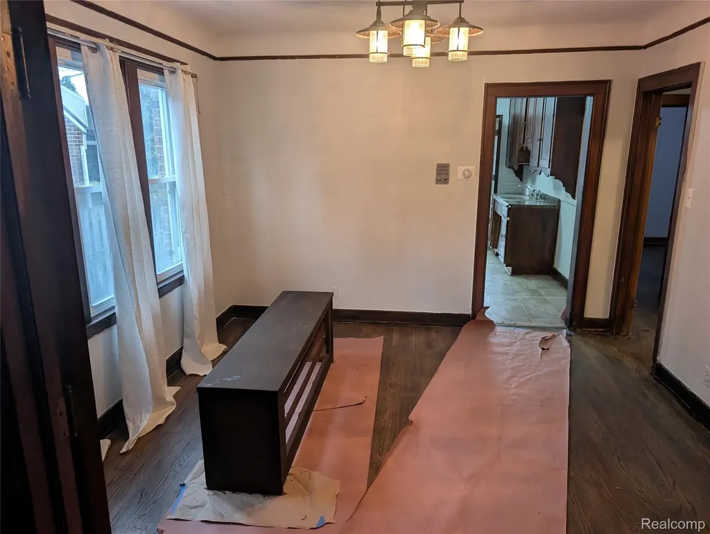 17151 Albion Street Detroit City MI 48234