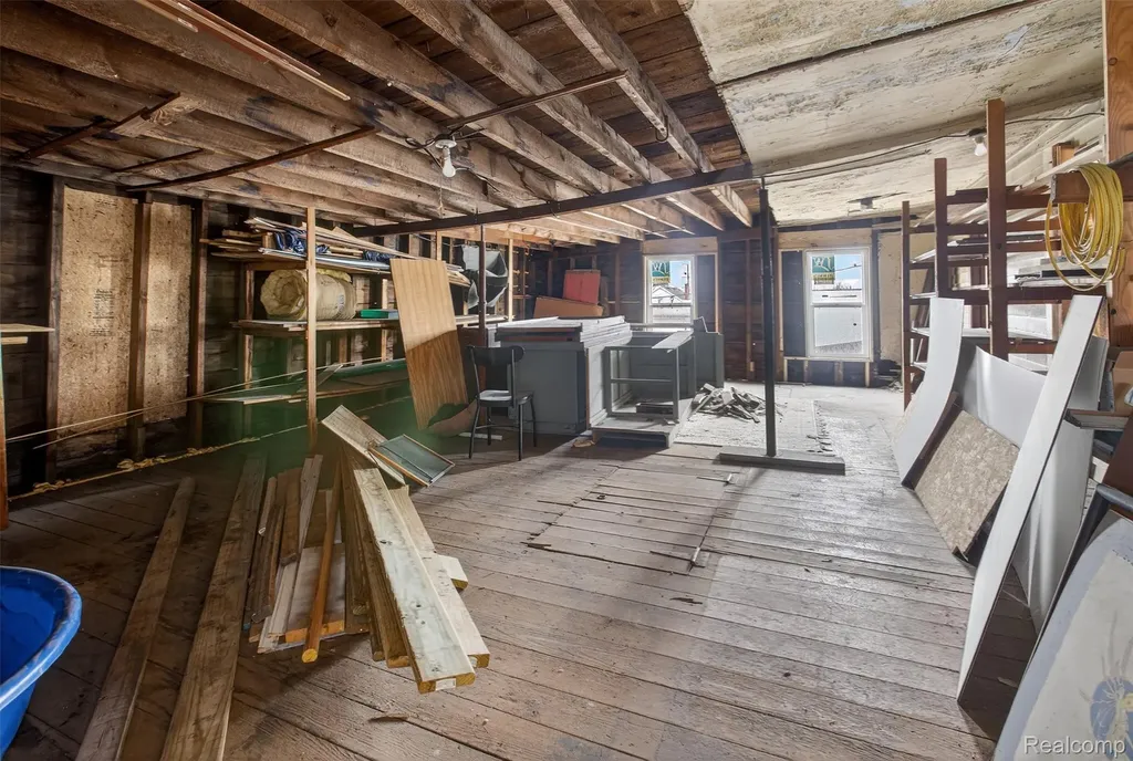 8516 State Road Millington Village MI 48746