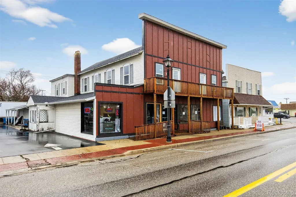8516 State Road Millington Village MI 48746