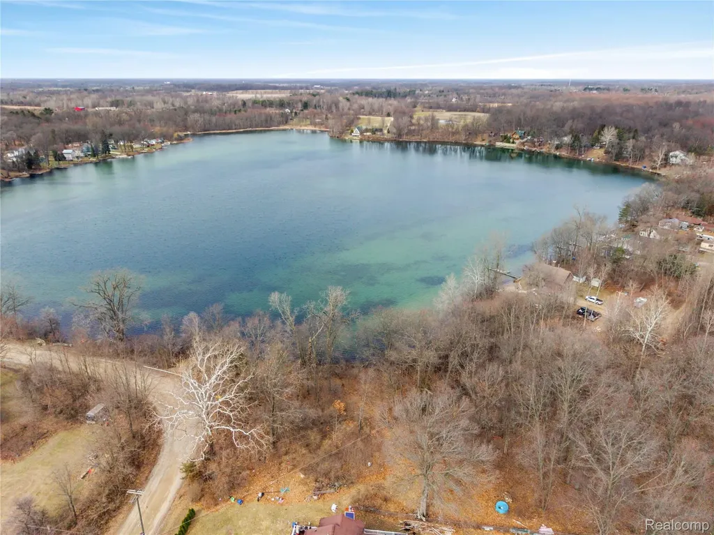 15177 Mccaslin Lake Road Argentine Township MI 48451
